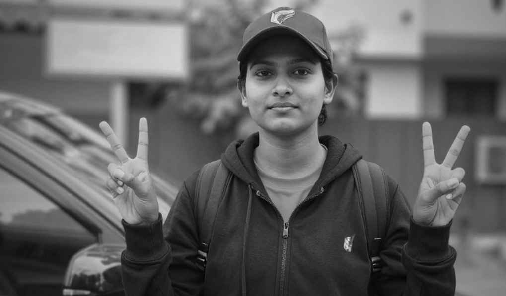 मीरपुर की टर्निंग पिच पर बांग्लादेश आगे, पर बढ़त नाज़ुक; राइफर बोले — बचाव की बल्लेबाज़ी से काम नहीं चलेगा